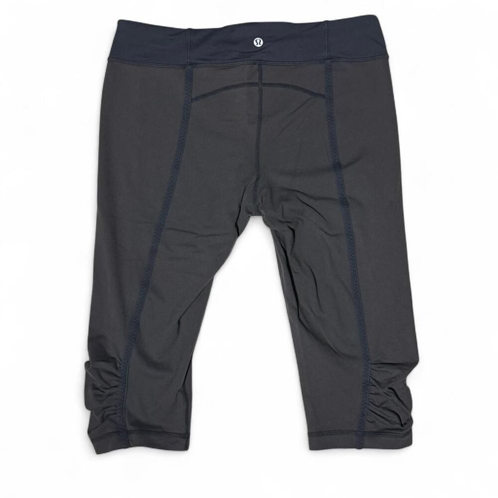 Lululemon Gray Scrunch Capri Leggings Women’s Size 10 Activewear